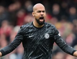 Kiper Chelsea Terancam! Sanchez di Ujung Tanduk?