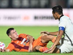 Borneo FC Tumbangkan Persija! Kejutan di Samarinda!