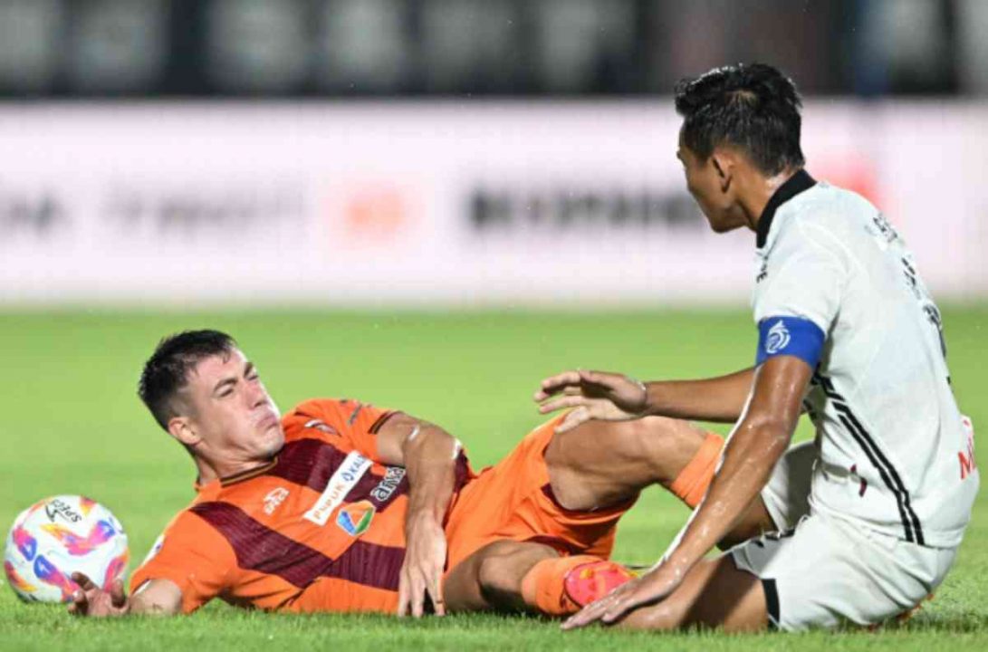 Borneo FC Tumbangkan Persija! Kejutan di Samarinda!