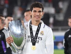 Real Madrid Lepas Bek Bertabur Trofi!