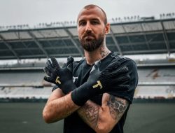 Setan Merah Incar Kiper Murah Meriah!