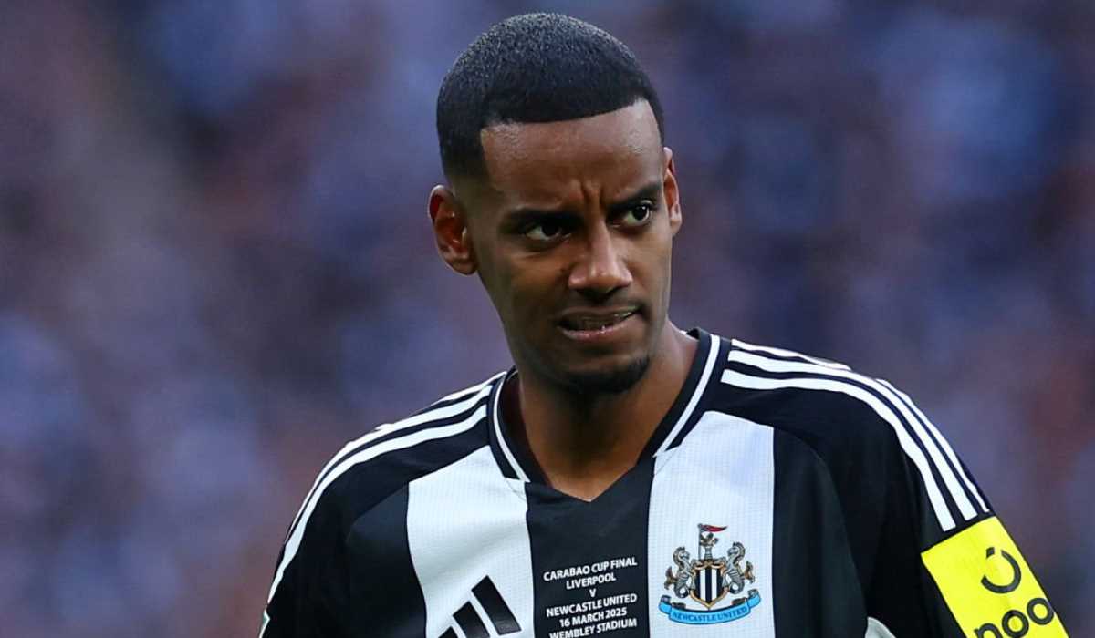 Bomber Swedia Rp2,6 Triliun! Liverpool Incar Isak?