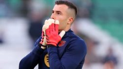 Pena Segera Gabung Como? Kiper Buangan Barca Tinggal Seujung Kuku!