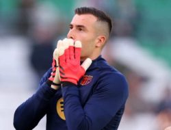 Pena Segera Gabung Como? Kiper Buangan Barca Tinggal Seujung Kuku!
