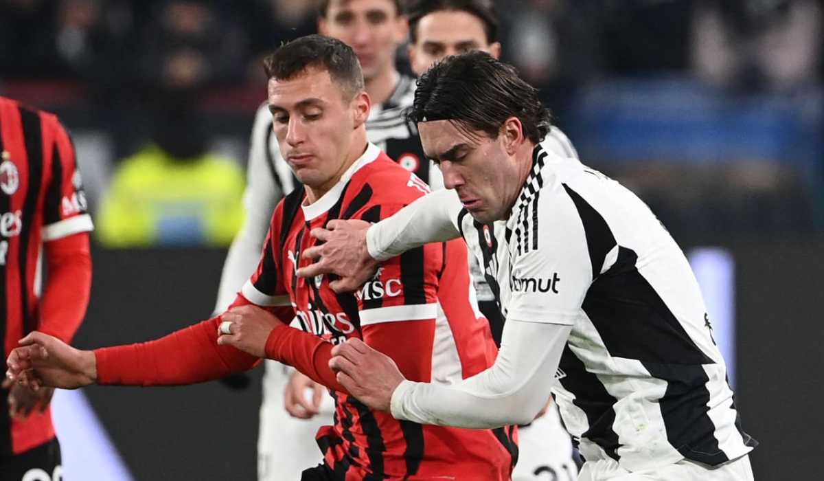 Bom Transfer Milan! Okafor Mencuri Perhatian, Vlahovic Menanti?