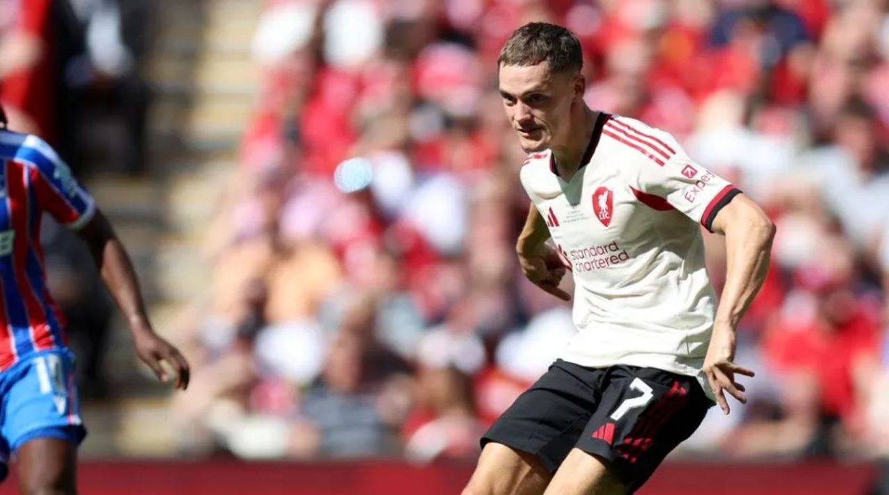 Liverpool Gigit Jari!  Miliaran Lenyap, Trofi Melesat!