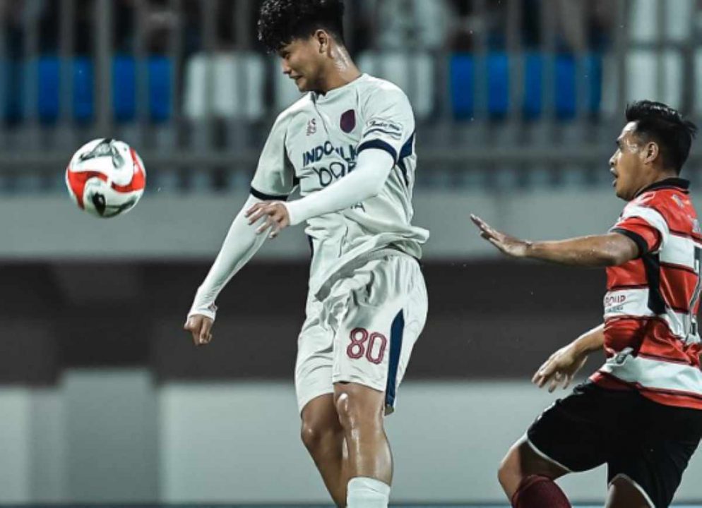 Drama Penalti! Persita Curi Poin di Kandang Madura United!