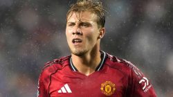 Hojlund:  Tetap di MU, Tak Gentar dengan Sesko!