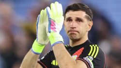 Martinez Gigit Jari, MU Pilih Kiper Lain!